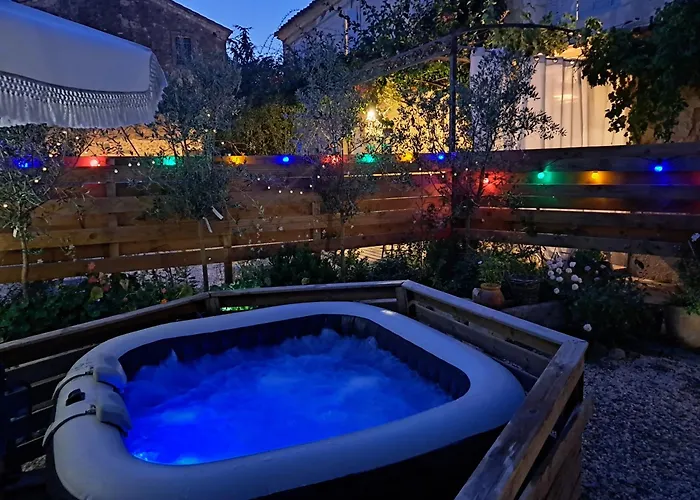 Un Air De Vignes, Jacuzzi Privatif, Centre Maussane